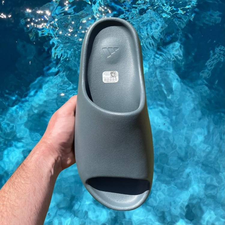 Yeezy Slide 'Slate Marine'