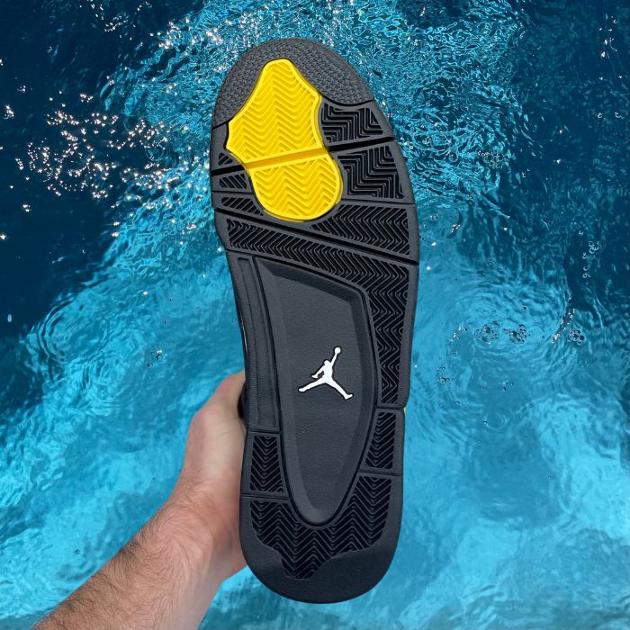 Jordan 4 Retro 'Thunder'