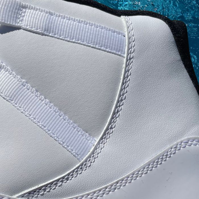 Jordan 11 Retro 'Legend Blue'