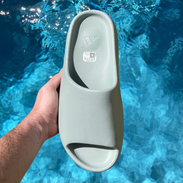Yeezy Slide 'Salt'