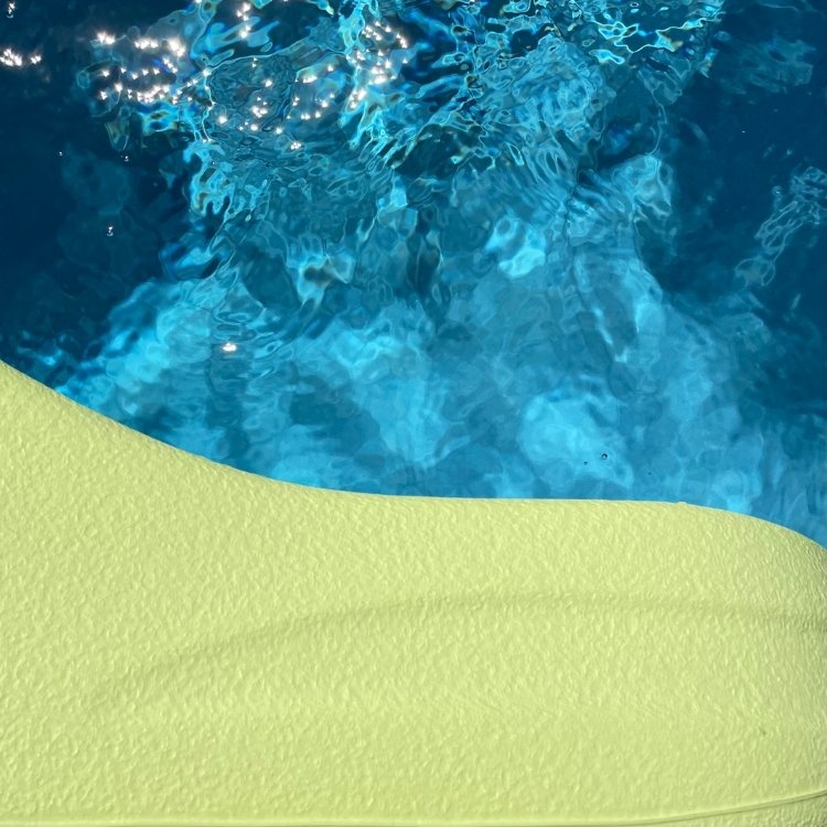 Yeezy Slide 'Green Glow'