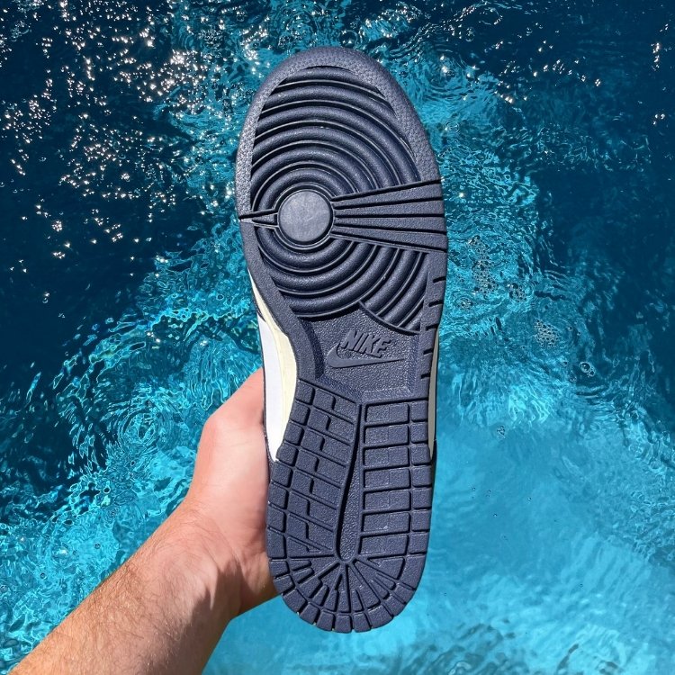 Nike Dunk Low PRM 'Vintage Navy' (W)