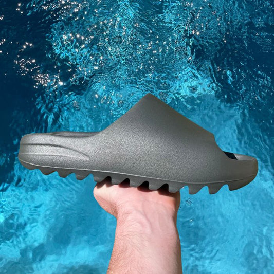 Yeezy Slide 'Dark Onyx'