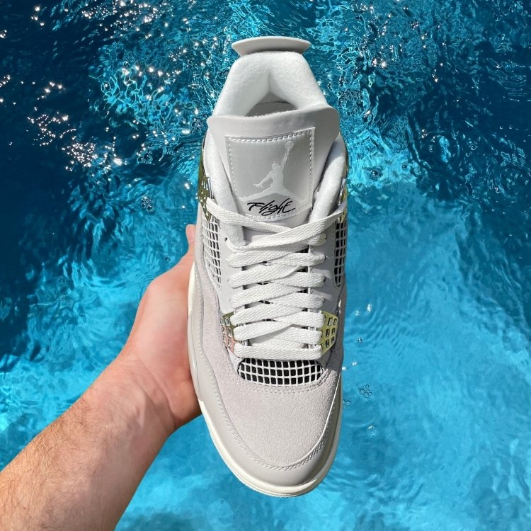 Jordan 4 Retro 'Frozen Moments' (W)