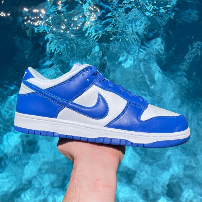 Nike Dunk Low 'Kentucky'
