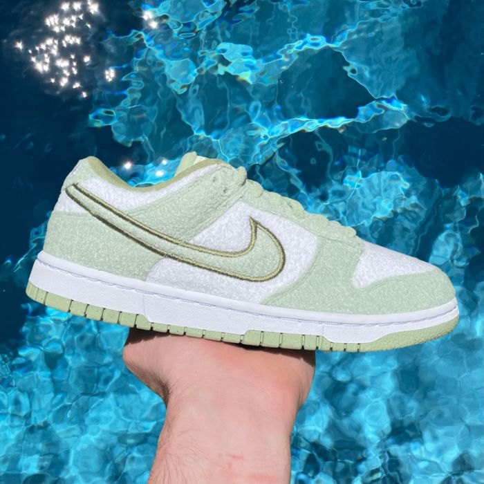 Nike Dunk Low 'Fleece Green' (W)