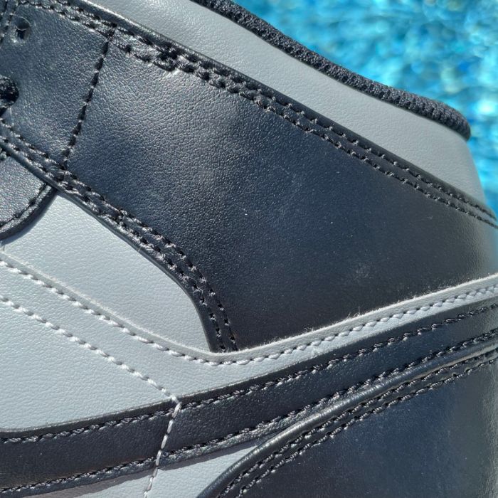 Jordan 1 Mid 'Shadow Red' (GS)