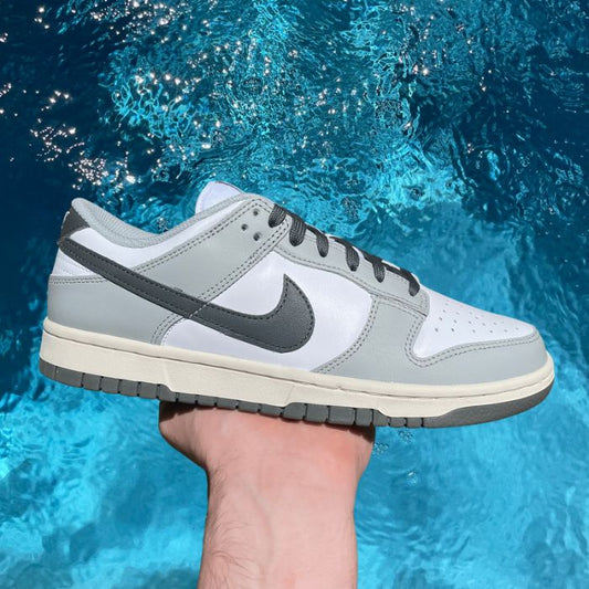Nike Dunk Low 'Light Smoke Grey' (W)