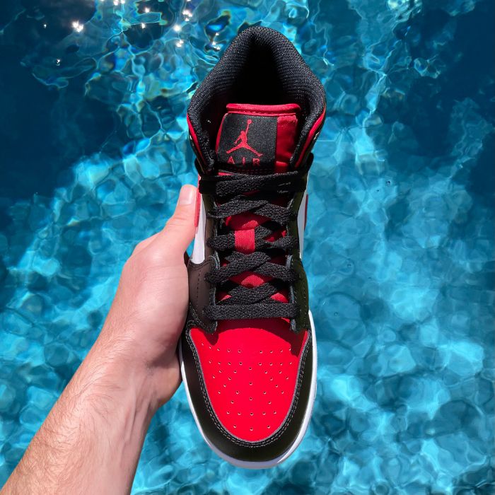 Jordan 1 Mid 'Bred Toe' (GS)