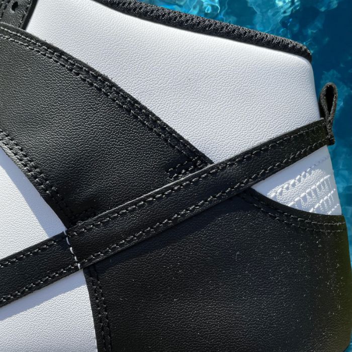 Nike Dunk High 'Black White'