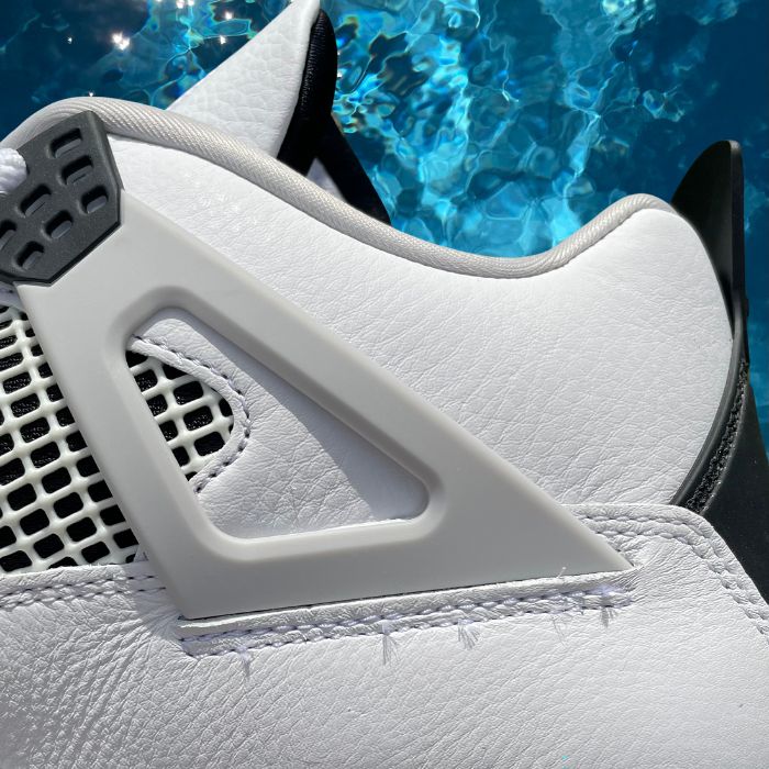 Jordan 4 Retro 'Military Black'