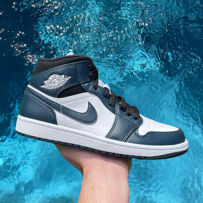Jordan 1 Mid 'Armory Navy'